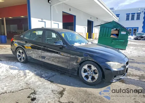 2015 BMW 320 I xDrive z USA, uszkodzony, nr VIN WBA3C3C51FP663202
